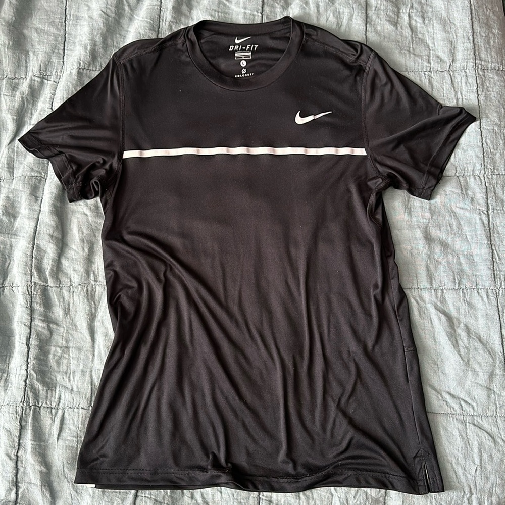 Nike Dri-Fit short sleeve szL shirt